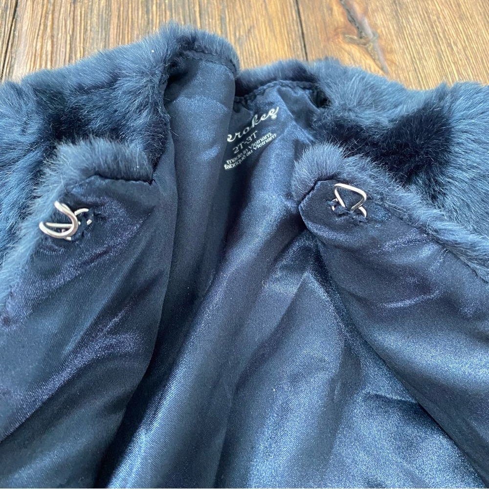 Cherokee blue faux fur dressy sweater or jacket - Picture 4 of 7